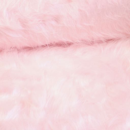 Long-pile faux fur pink